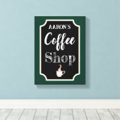 Afdrukken van gepersonaliseerd groen koffiewinkelw (Insitu (Houten vloer))