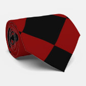 Afdrukken zwart-wit en rood diamant stropdas (Opgerold)