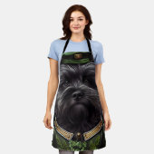 Affenpinscher-hond in St. Patrick's Day Dress Schort (Gedragen)