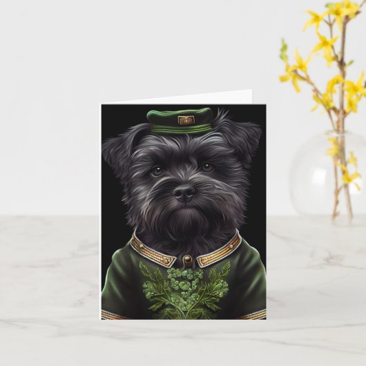 Affenpinscher hond in St. Patrick's Day jurk Kaart (Gele Bloem)