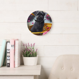 Affenpinscher-hond op een peddel: een landschappel grote klok