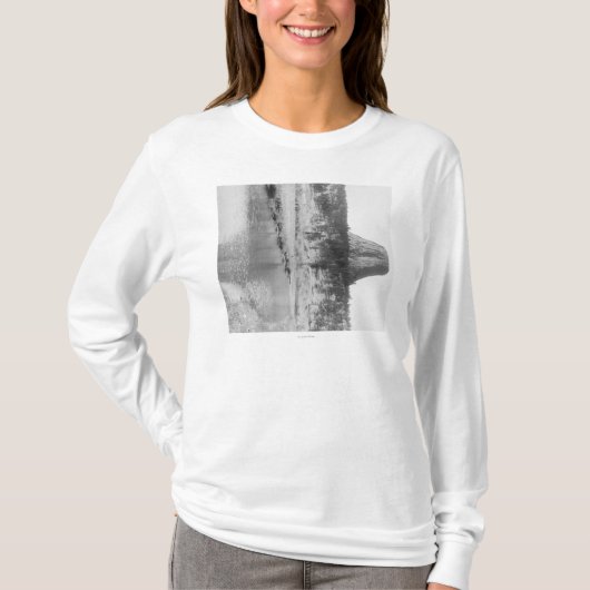 Afgelegen Uitzicht van de duiveltoren met water in T-shirt (Voorkant)