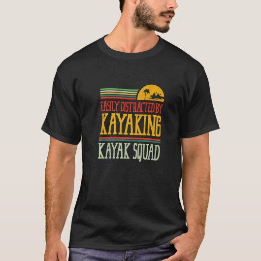 Afgeleid door Kayaking Canoe Paddling Kayak T-shirt (Voorkant)