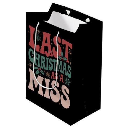 Afgelopen kerst als een ongetrouwde kerstbruid in medium cadeauzakje (Voorkant Gekanteld)