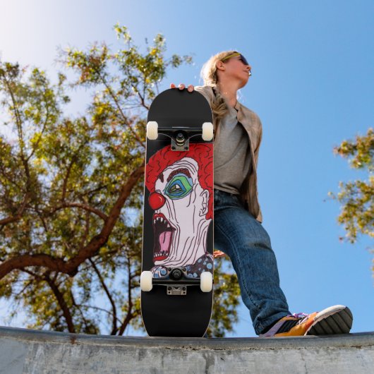 AFGEMAAKT CLOWN skateboard (Buiten 1)
