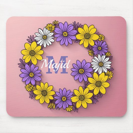 Afgeronde ring van bloemen op roze /Monogram Muismat (Voorkant)