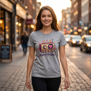 Afgestemd op Liefde Retro Radio Design Tri-Blend Shirt