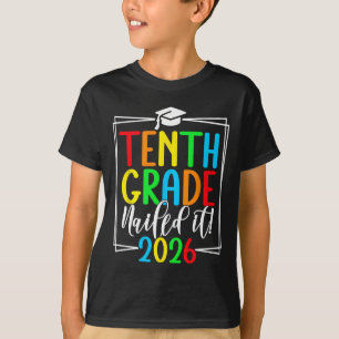 Afgestudeerd 10e klas 2026 tweedejaars afgestudeer t-shirt