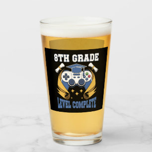 Afgestudeerd gamer met volledige 8e klas gaming ni glas