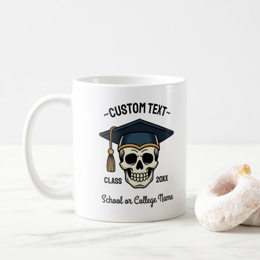 Afgestudeerde Schedel Aangepaste Naam Jaar School Koffiemok (Met donut)