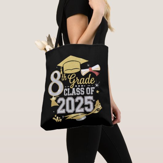 Afgestudeerde van de 8e klas van 2025 Afstuderen Tote Bag (Dichtbij)