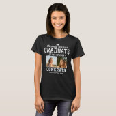 Afgestudeerde van de klas van 2025 naam t-shirt (Voorkant volledig)