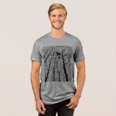 Afgetekende raven in de winterbomen Tri-Blend shirt (Voorkant volledig)