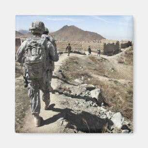 Afghaans nationaal leger en Amerikaanse soldaten Magneet