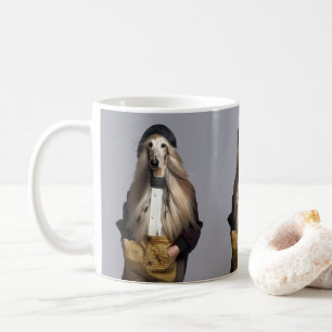 Afghaanse hond blond haar in broek koffiemok