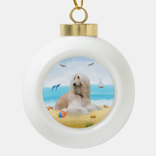 Afghaanse hond op strand keramische bal ornament (Voorkant)