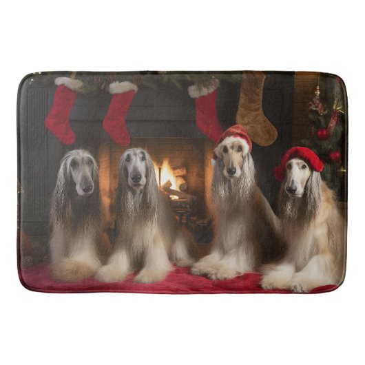 Afghaanse windhond bij de open haard Kerstmis Badmat (Voorkant)