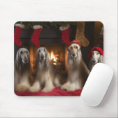 Afghaanse windhond bij de open haard Kerstmis Muismat (Met muis)