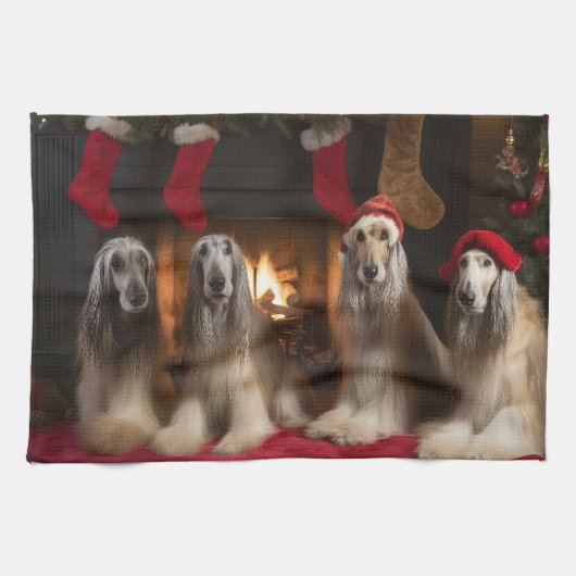 Afghaanse windhond bij de open haard Kerstmis Theedoek (Horizontaal)