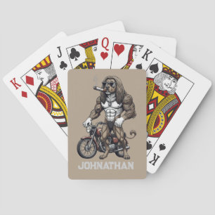 Afghaanse windhond, gespierd, getatoeëerd, bodybui pokerkaarten