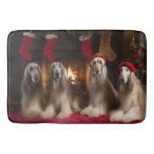 Afghan Hound bij de open haard Kerstmis Badmat (Voorkant)
