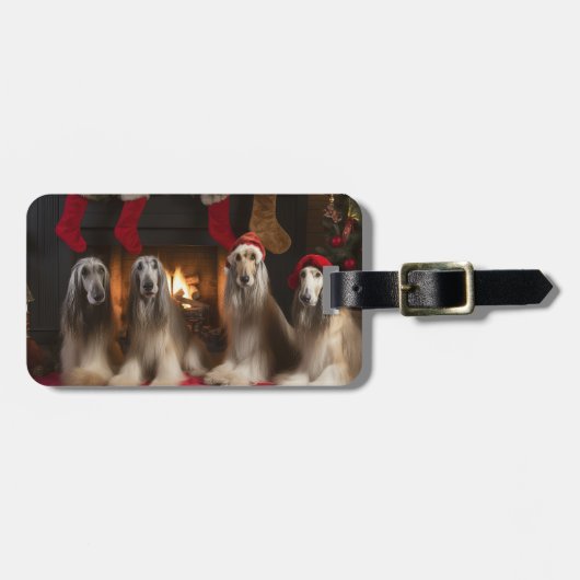 Afghan Hound bij de open haard Kerstmis Bagagelabel (Voorkant horizontaal)