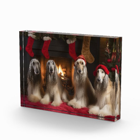 Afghan Hound bij de open haard Kerstmis Fotoblokken (Rechts)