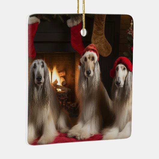 Afghan Hound bij de open haard Kerstmis Keramisch Ornament (Rechts)