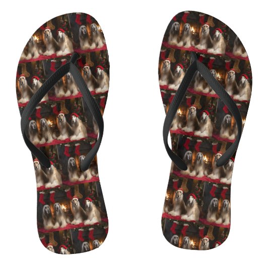 Afghan Hound bij de open haard Kerstmis Teenslippers (Voetbed)