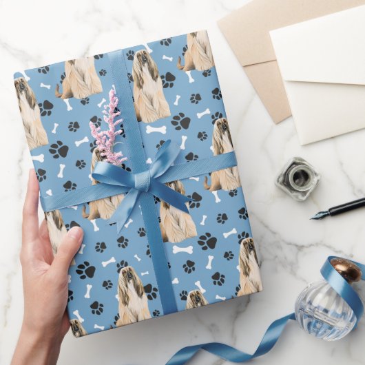 Afghan Hound Paw Print Patroon op blauw Cadeaupapier (Geschenken)
