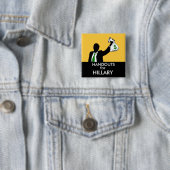 Afgiften voor Hillary Vierkante Button 5,1 Cm (In situ)