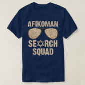 Afikoman Search Squad Funny Passover Seder Sunglas T-shirt (Design voorkant)