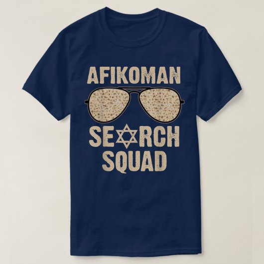 Afikoman Search Squad Funny Passover Seder Sunglas T-shirt (Design voorkant)