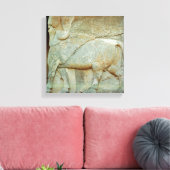 Aflossing van een antropomorfe stier canvas afdruk (Insitu (Woonkamer))