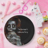 Afraid Doll Scary Halloween Party Papieren Bordje (Feest)