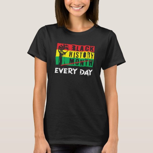 African Flag Clenched Fist Black History Month T-shirt (Voorkant)