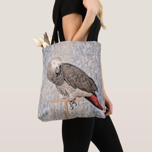 African Grey Parrot op een canvas tas (Dichtbij)