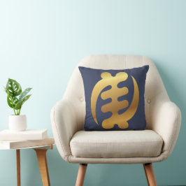 African Gye Nyame Shiny Gold Adinkra Symbol Blue Kussen