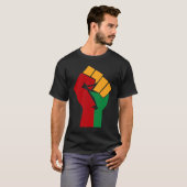 African Rising Hand Fist Black History Month BLM A T-shirt (Voorkant volledig)