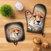 African Wild & Wonderful: Cheetah Tear Marks Art Ovenwant & Pannenlap Set (Top down)