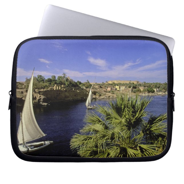 Afrika, Egypte, Opper-Egypte, Aswan. Feluccas 2 Laptop Sleeve (Voorkant)