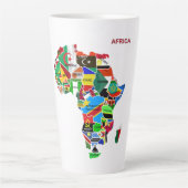 Afrika kaart met vlaggen latte mok (Voorkant)