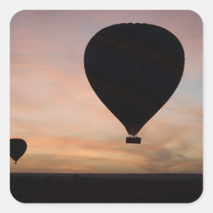 Afrika, Kenia, Masai Mara. Twee ballonnen zweven Vierkante Sticker