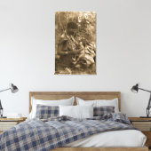 AFRIKA MACHTIGE VROUW BORSTVOEDING  SEPIA CANVAS AFDRUK (Insitu (Slaapkamer))