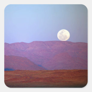 Afrika, Namibië, Sossusvlei. Een volle maan rust Vierkante Sticker