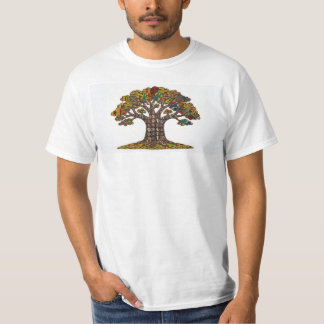 Afrikaans boomontwerp in wit t-shirt