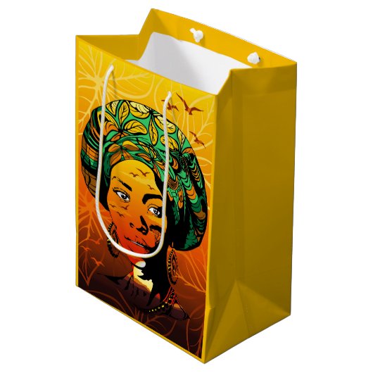 Afrikaans vrouwenportret met zonsondergang medium cadeauzakje (Voorkant Gekanteld)