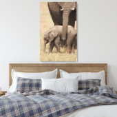 Afrikaanse babyolifant met moeder canvas afdruk (Insitu (Slaapkamer))