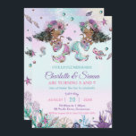 Afrikaanse bruine zeemeerminnen tweeling zussen ve kaart<br><div class="desc">Whimsical zeemeerminnen tweelingen / zusters verjaardagsfeestuitnodiging, met twee prachtige zeemeerminnen, schattig onder het zee wezens en kleurrijke koralen tegen regenboog diepe oceaan achtergrond. Personaliseer het met uw partijdetails gemakkelijk en snel, druk eenvoudig de aanpassingsknoop om de stijl en de plaatsing van de tekst verder te herschikken en op te maken....</div>