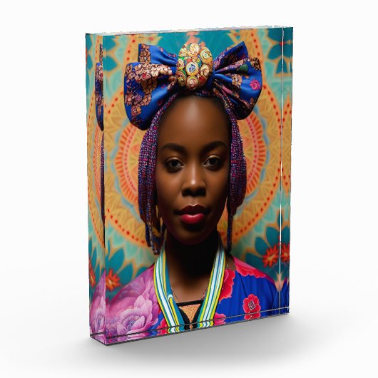 Afrikaanse dame met grote boog en medaillon fotoblokken (Links)